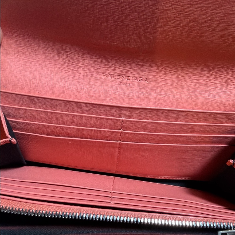 AUTHENTIC Balenciaga Textured Leather Flap Wallet in Salmon Pink - Picture 3 of 4